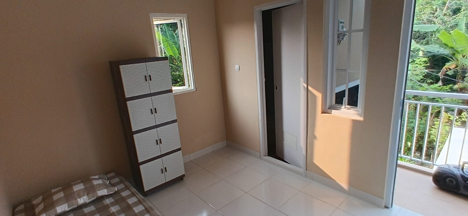 Tampilan dalam Kamar 2
